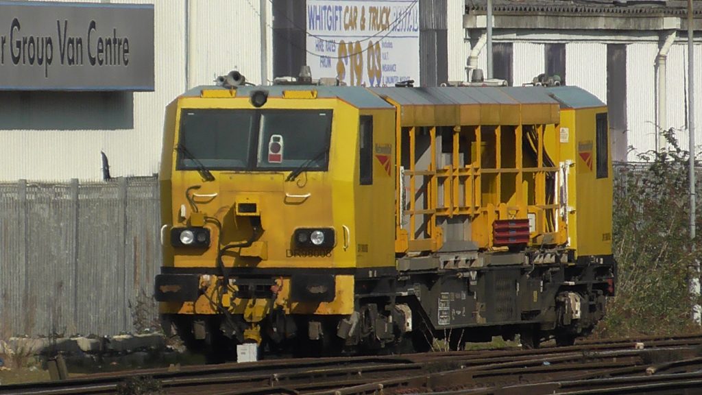 DR98008 Camera Train