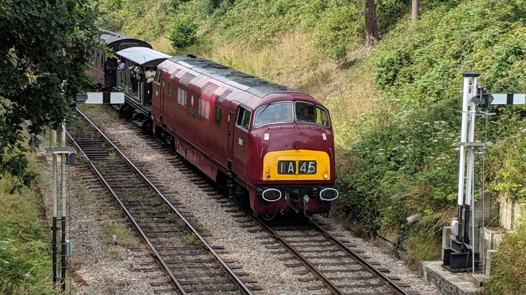 D821 Greyhound Locomotive